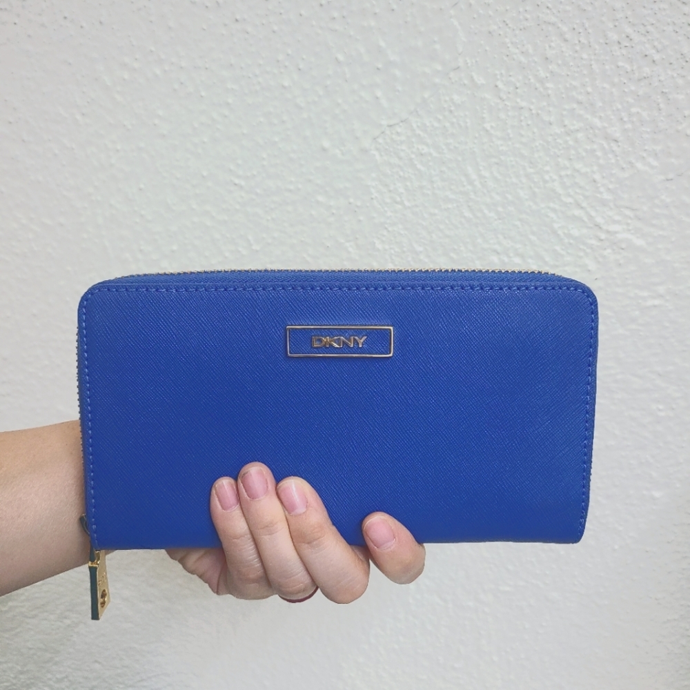 DKNY blue zip wallet